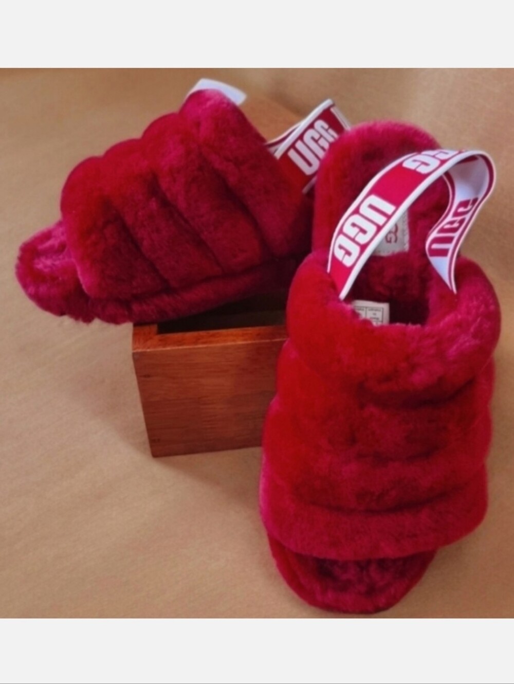 UGG Fluff Yeah Slide Red Ribbon ❤️Slingback Shoes Slippers Sandals Size 8 Women